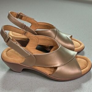 Easy Spirit SECHANTAL Women's Rose Gold Leather Slingback Wedge Sandals Size 5M